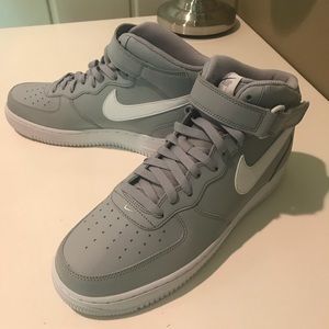Men’s Nike Air Force 1 mid ‘07